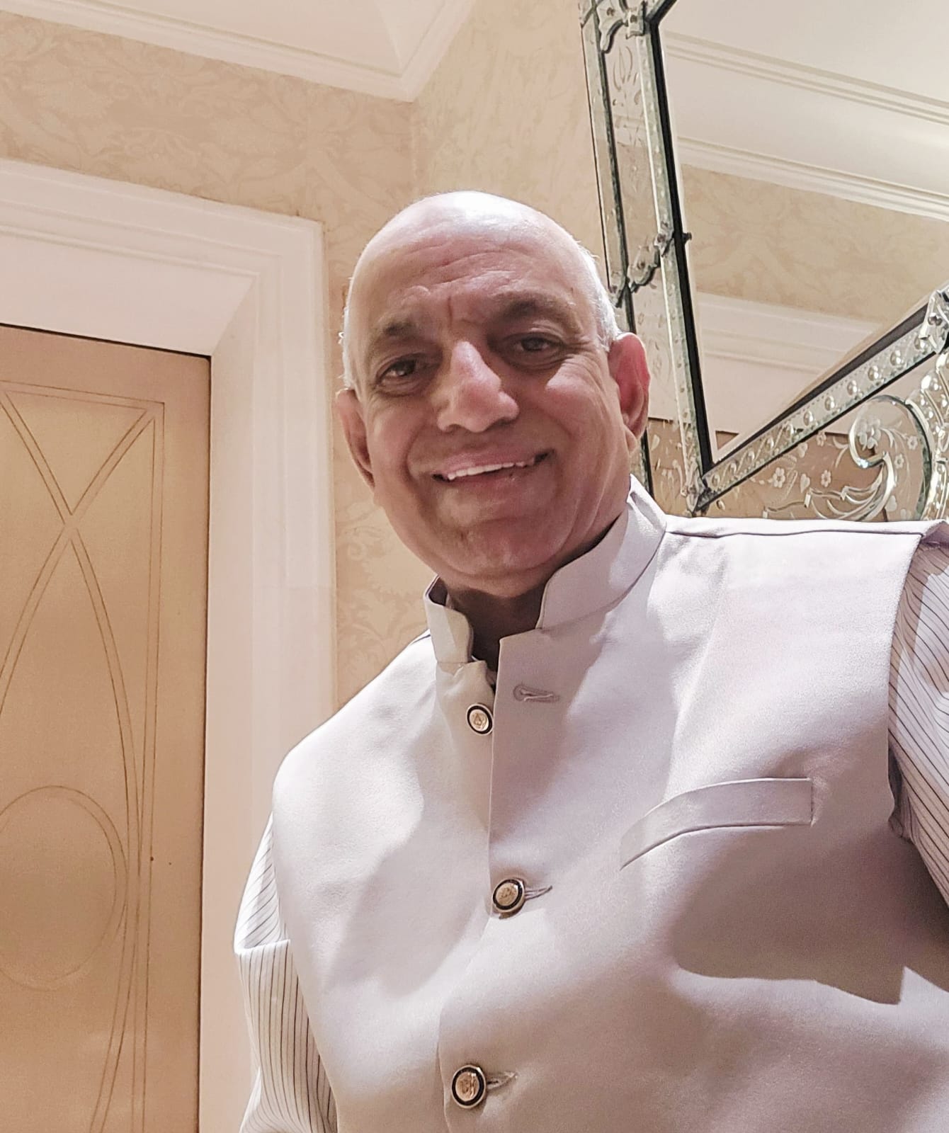 Kishan Dadlani, President of IAS Chile, at a community and institutional gathering